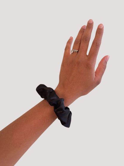 Noir Seiden Scrunchie