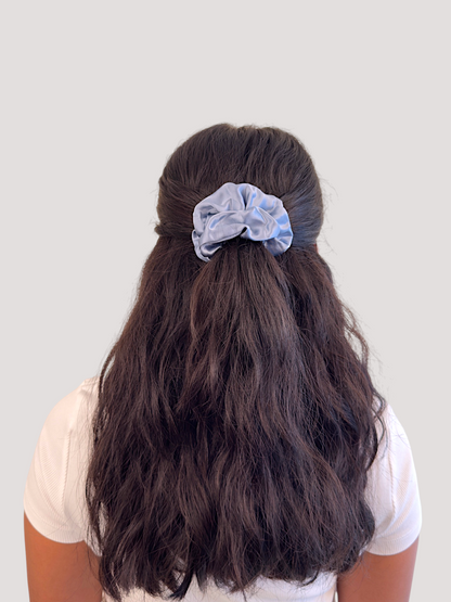 Haze Seiden Scrunchie bestickt - strong mama.