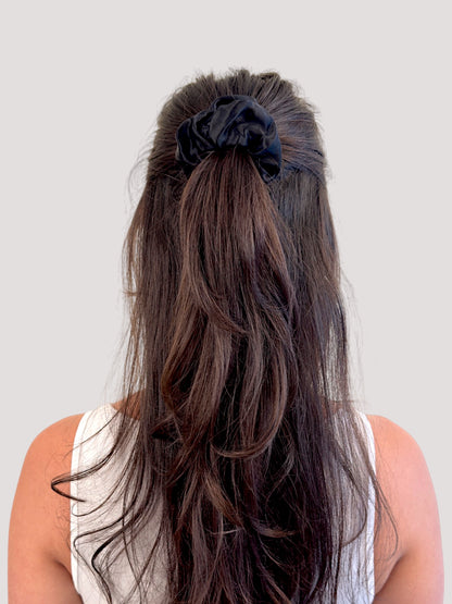 Noir Seiden Scrunchie