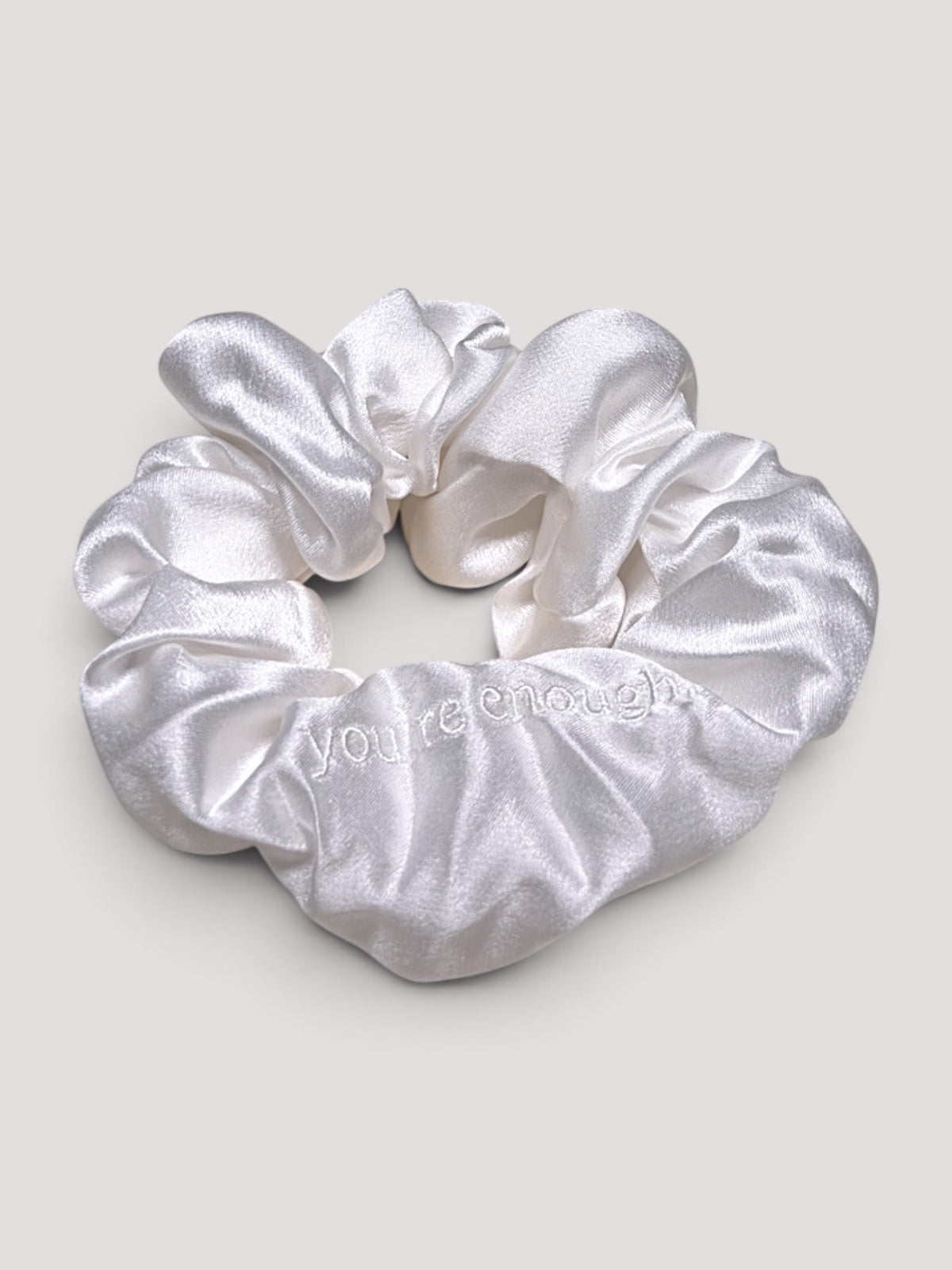 Pure Seiden Scrunchie bestickt - you're enough.